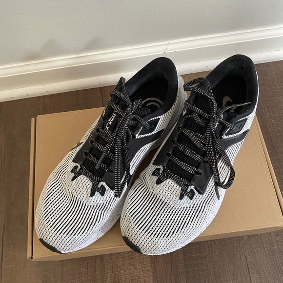 Nike Pegasus 40 Black/White - Picture 3 of 9